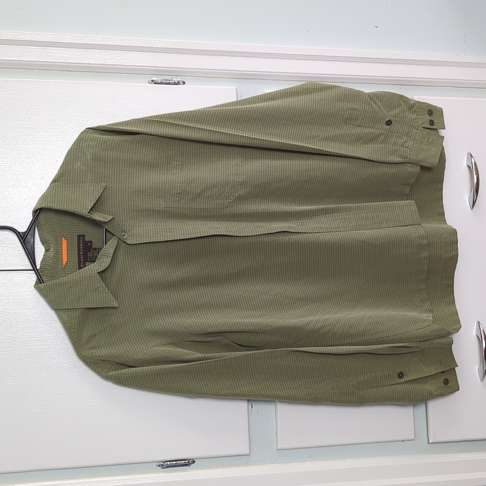 Royal Robbins Men’s Green Long Sleeve Button-Down Shirt – Size M